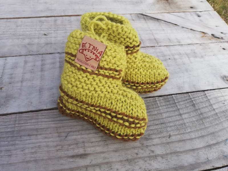 ZAPATITOS BEBÉ / BABY BOOTIES | ETNIA PATAGONIA